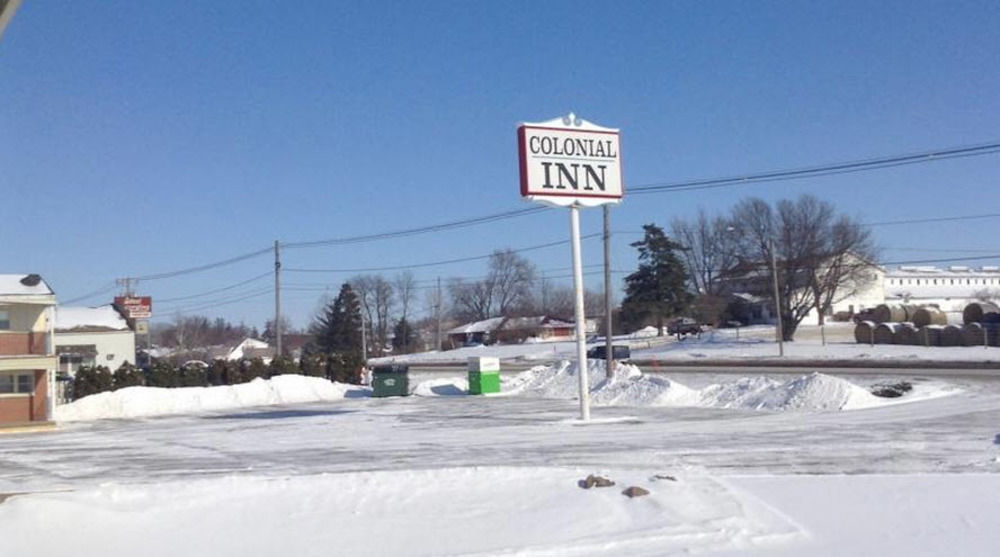 Colonial Inn Dyersville Exterior foto